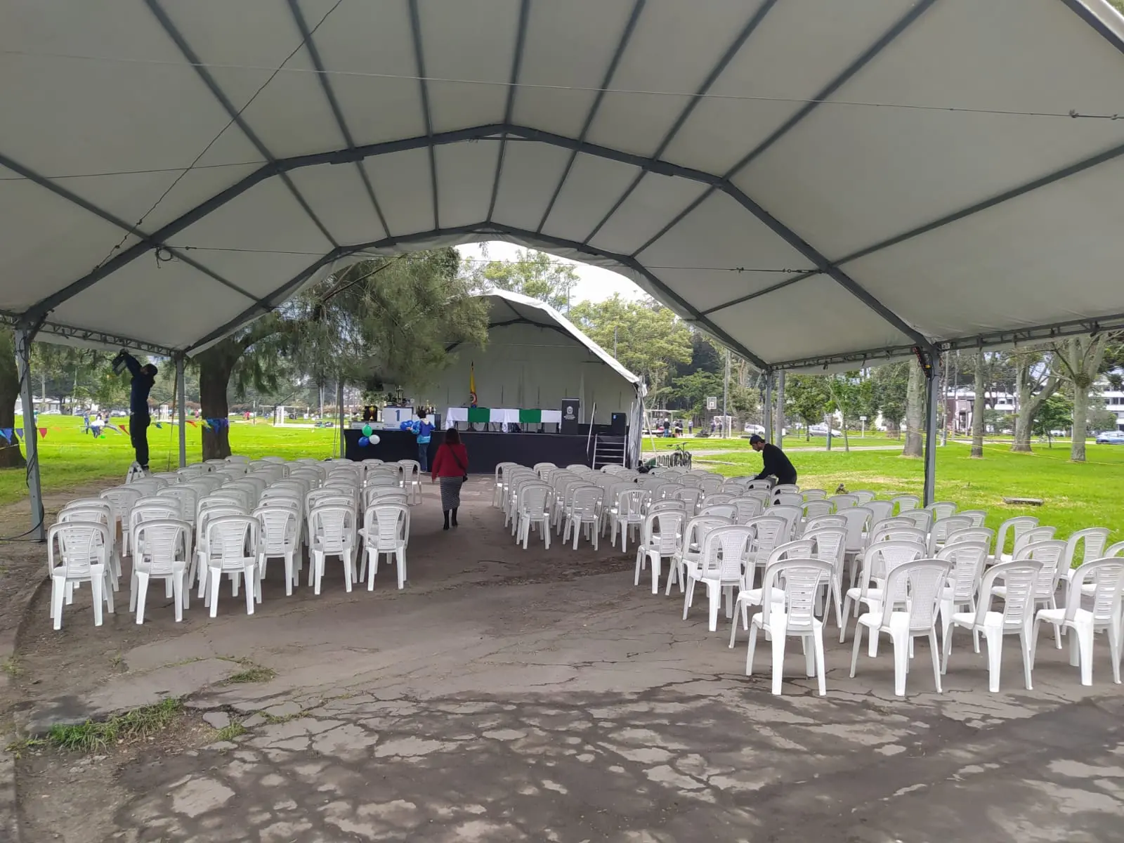Pabellones tipo carpa para eventos sociales y empresariales